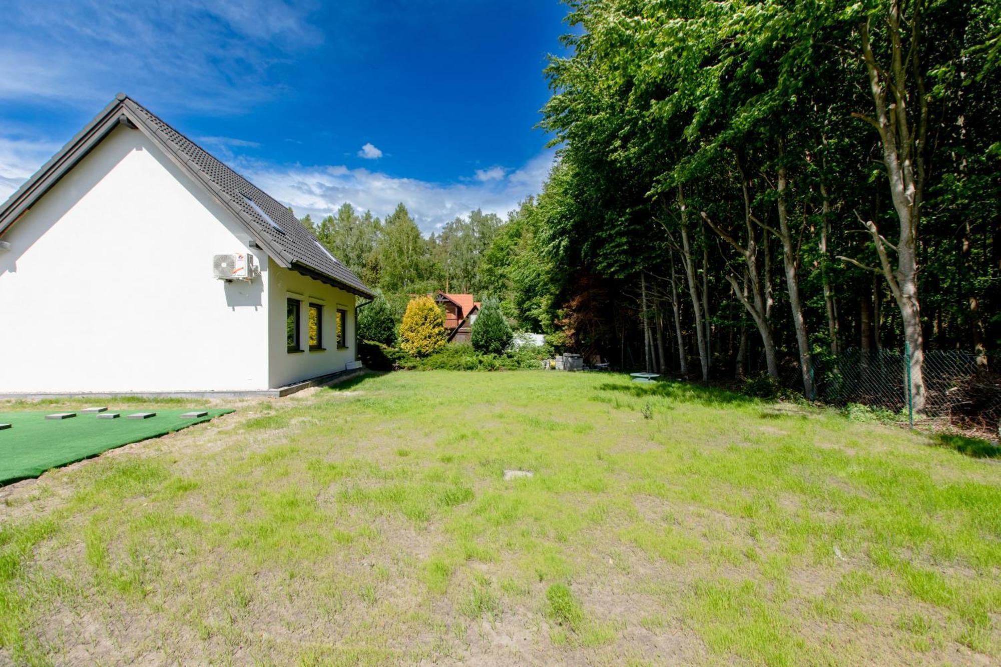 Dom Ostoya Wrzosowo - Ogrod, Plac Zabaw & Klimatyzacja By Noclegi Renters Radawka Buitenkant foto